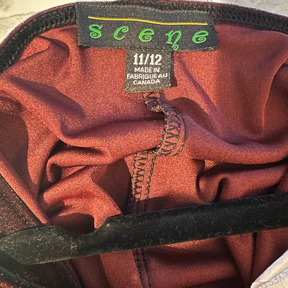 ✨ Scene Red & Black Velvet Beaded Formal Evening Gown – Size 11/12 ✨ - Picture 7 of 7